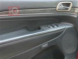 جیپ گراند شیرۆکی